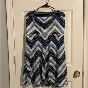 Strapless White House Black Market w/ POCKETS